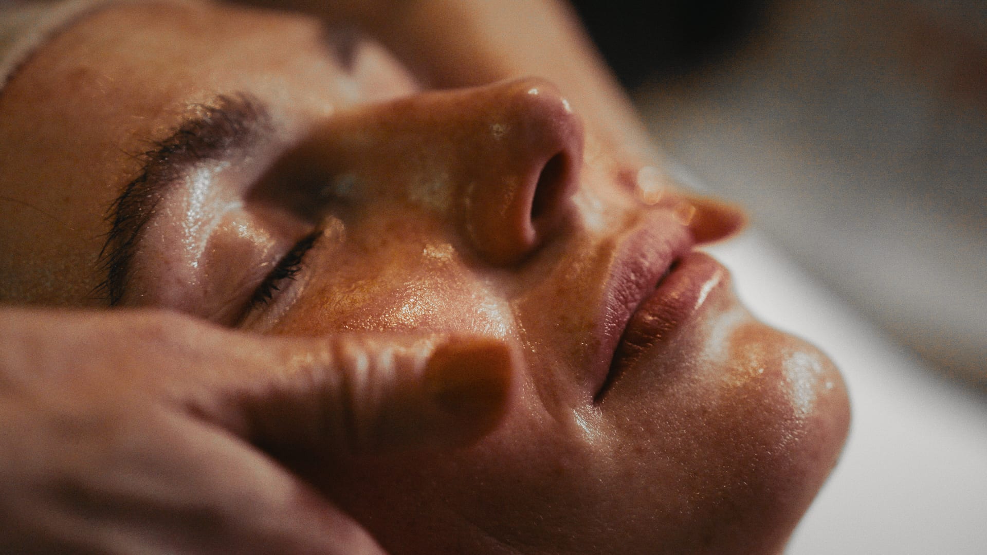 Sare_Wellness_gezichts_Massage